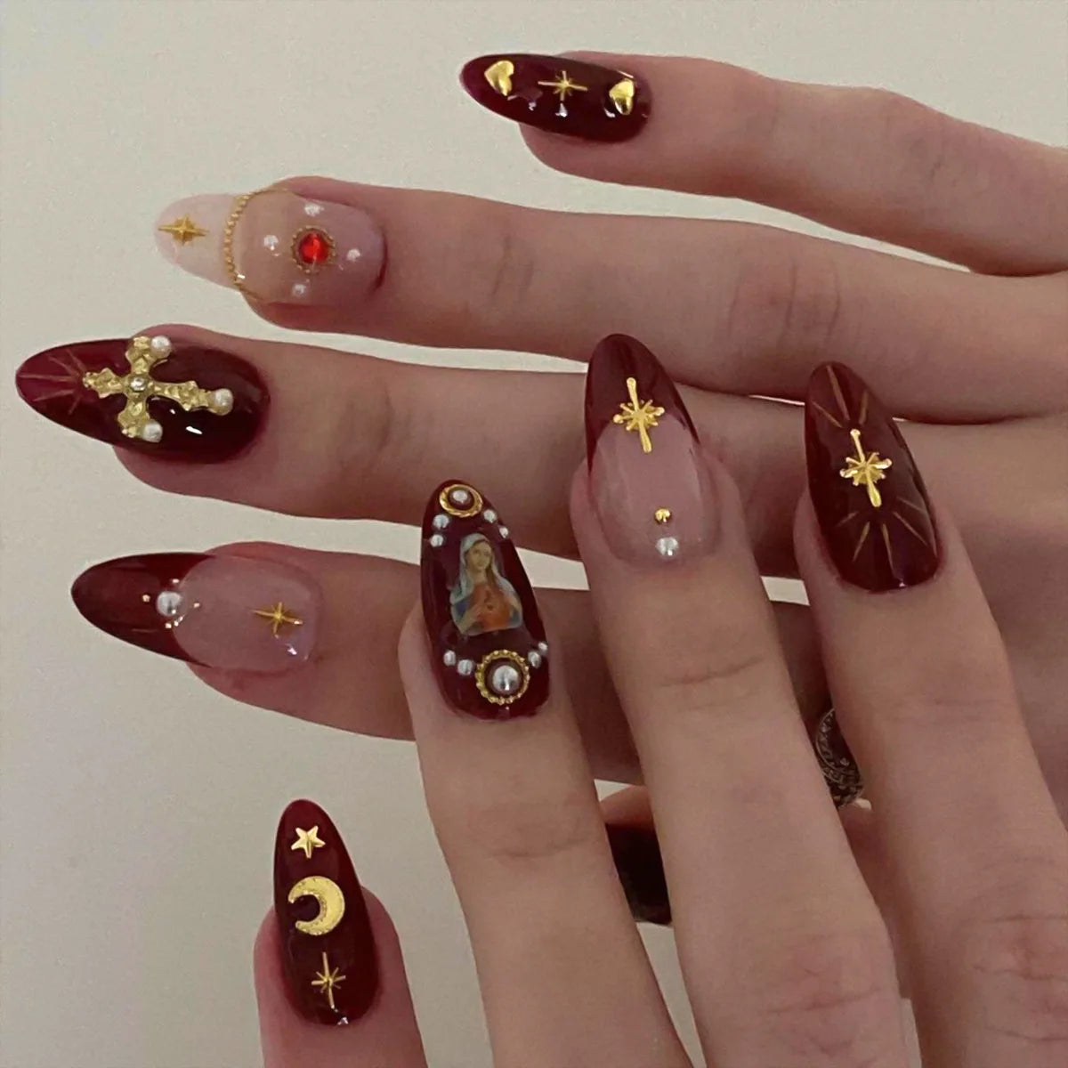 Metal Stars Moon Pearl Almond Shape False Nails Fashion Wine Red French Detachable Finished Fake Nails Press on Nails with Glue