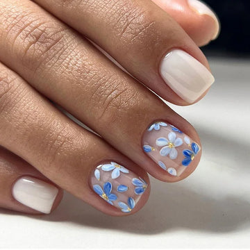 24Pcs Vintage Short Round Fake Nail Small Blue Flower False Nails Press on Wearable Ballerina Nail Tips DIY Stick on Nails