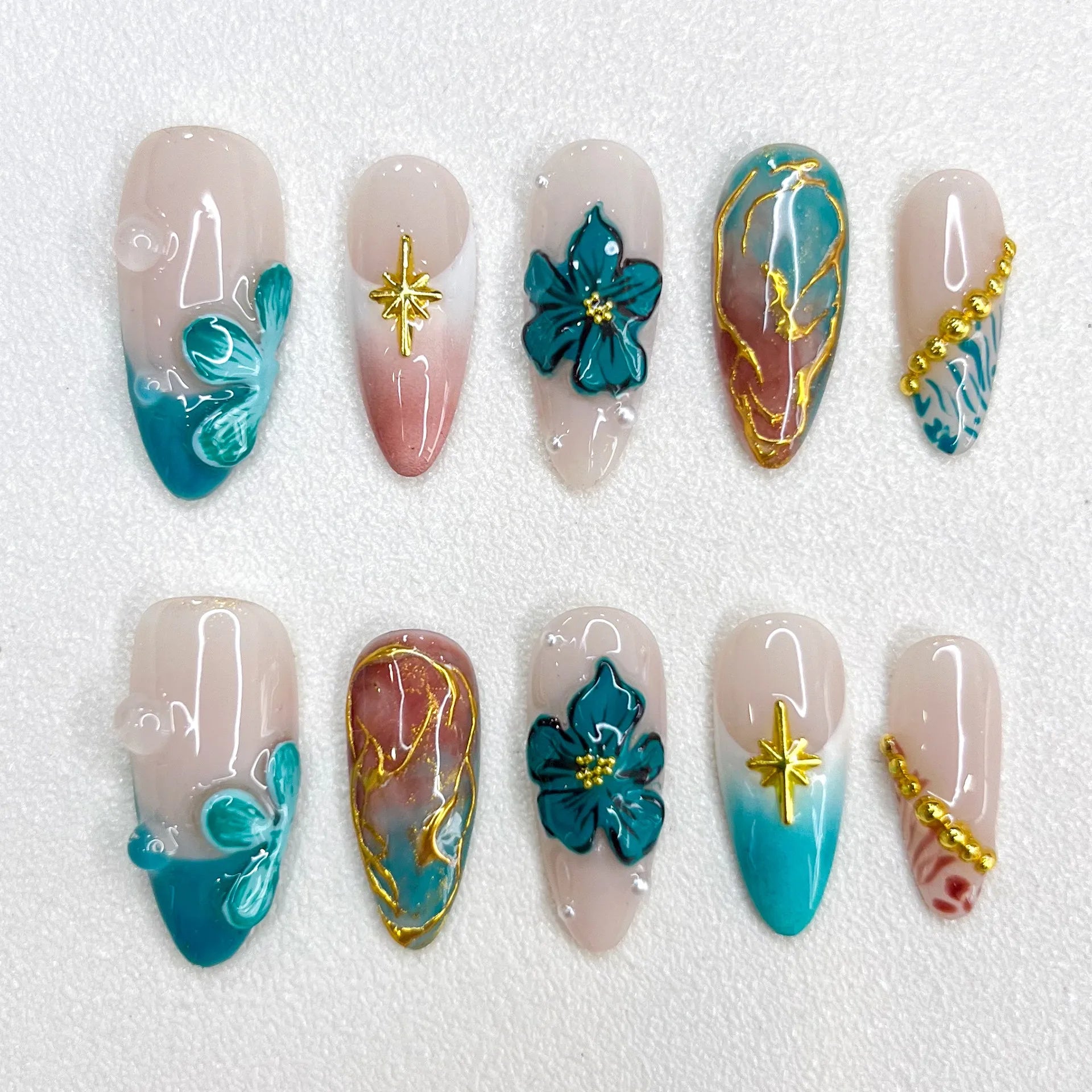 2025 New 3D Turquoise Fake Nails Pressed on Fashion Nail Pressed On Limited Press On Nails with Adhesive Nail File Set