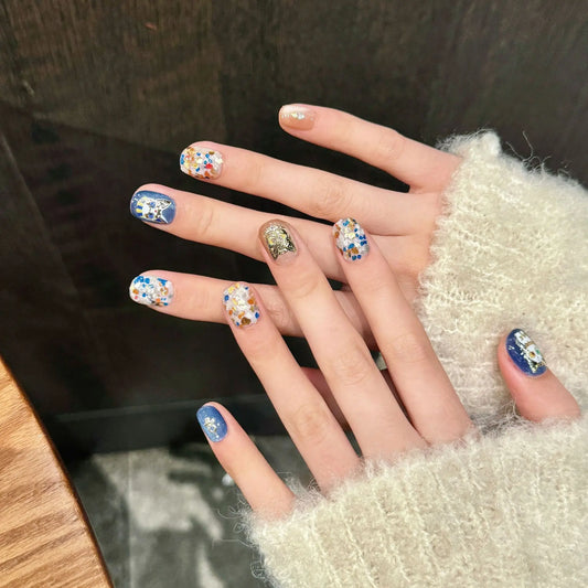 10PCS Set Short Square Press-On Nails with Cute Cat Design - Holographic Finish Animal Pattern Fake Nail Kit for Women and Girls