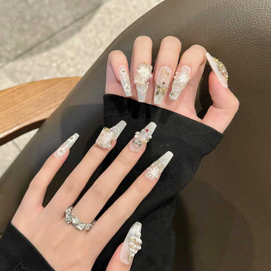 Handmade Christmas Press on Nails White Snowflake Xmas Tree Fake Nail Tips Wearable Manicure 2025 New Year Gifts False Nail Tips